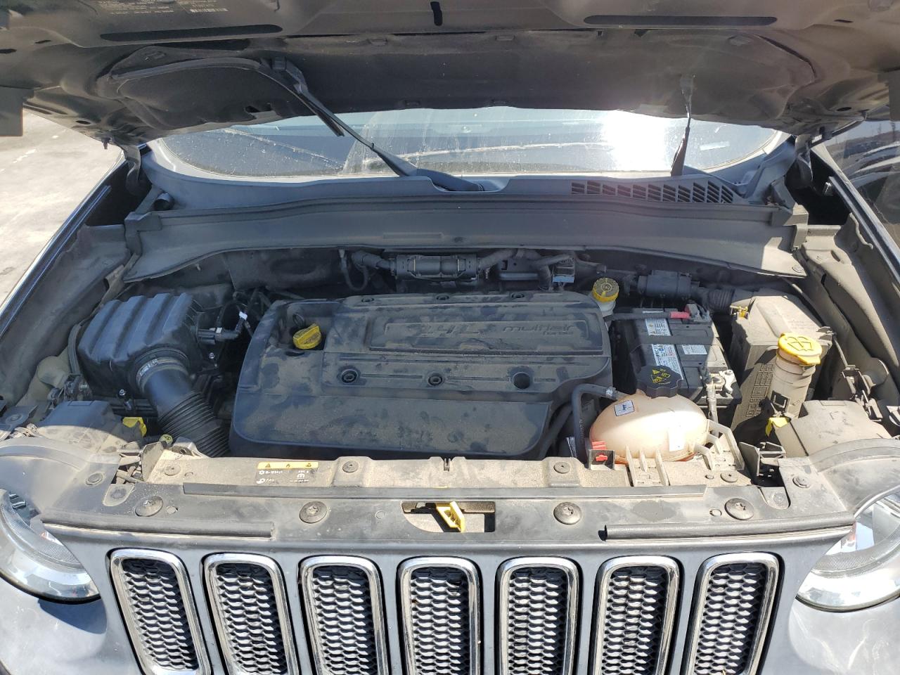 2015 Jeep Renegade Latitude VIN: ZACCJABH0FPC39716 Lot: 64044524