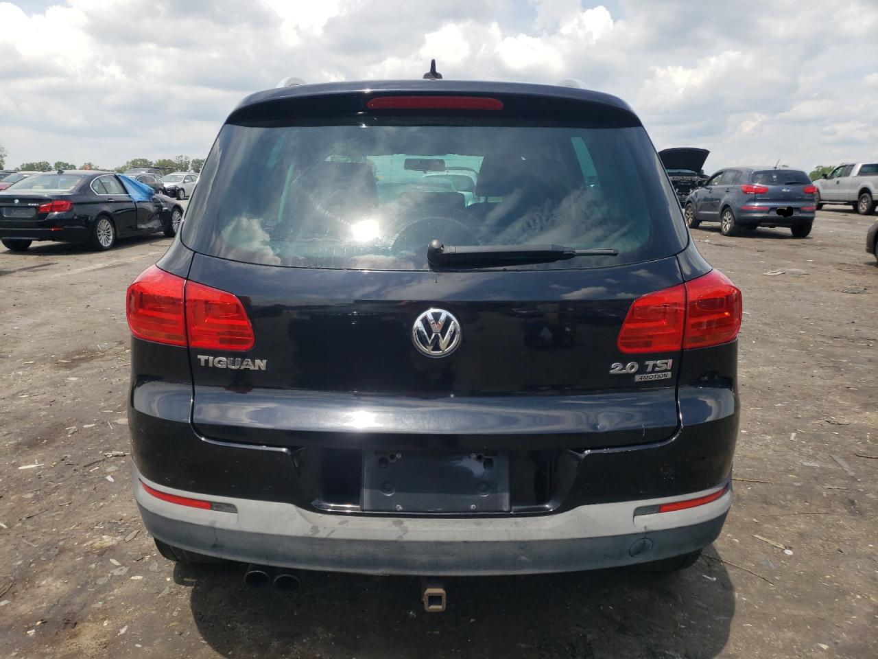 2012 Volkswagen Tiguan S vin: WVGBV7AX5CW570989