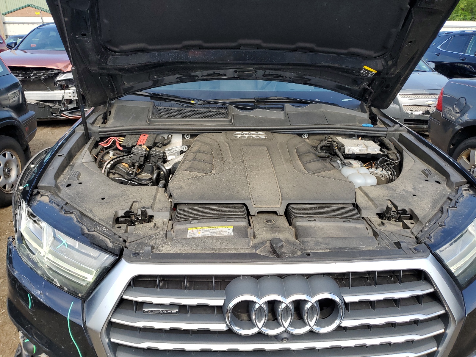 WA1VAAF79JD002475 2018 Audi Q7 Prestige