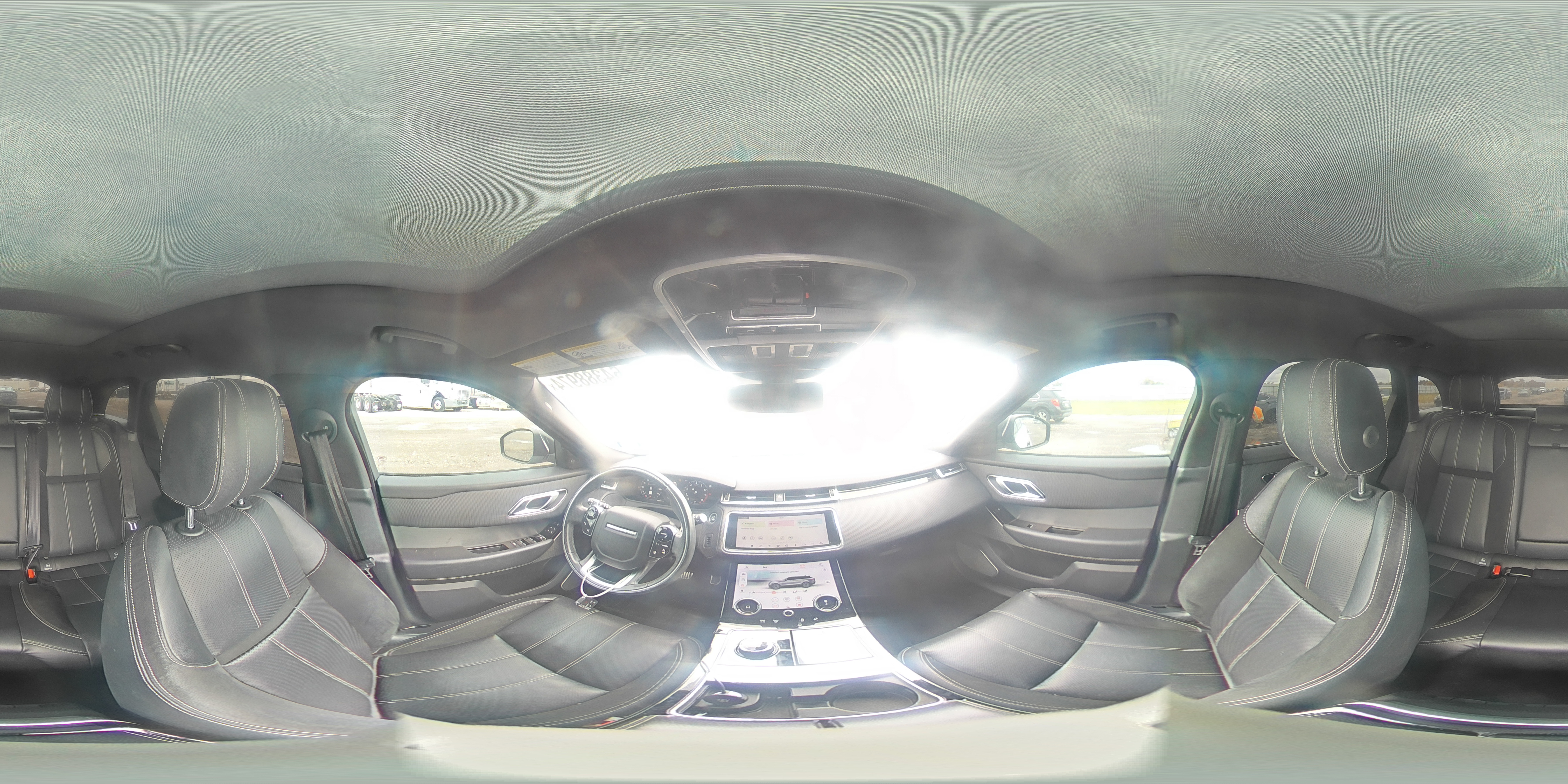 2018 Land Rover Range Rover Velar R-Dynamic Se VIN: SALYL2RVXJA747131 Lot: 64388974