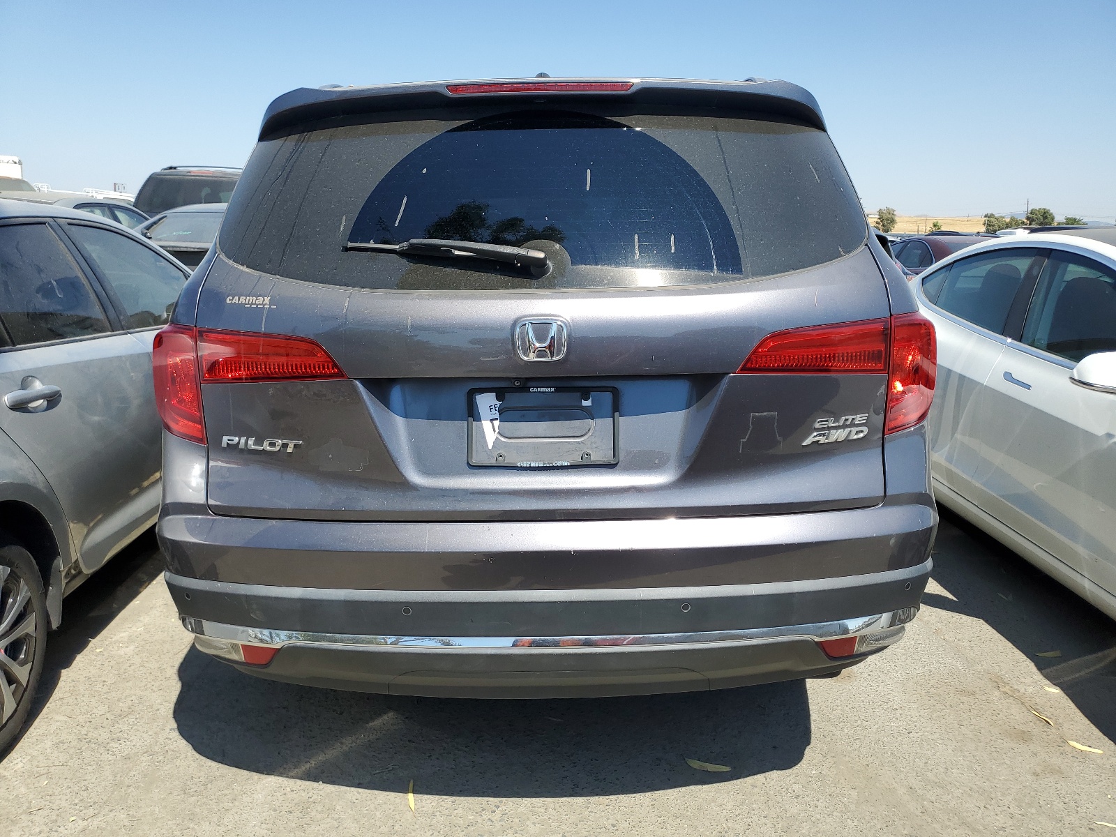 5FNYF6H01HB097750 2017 Honda Pilot Elite