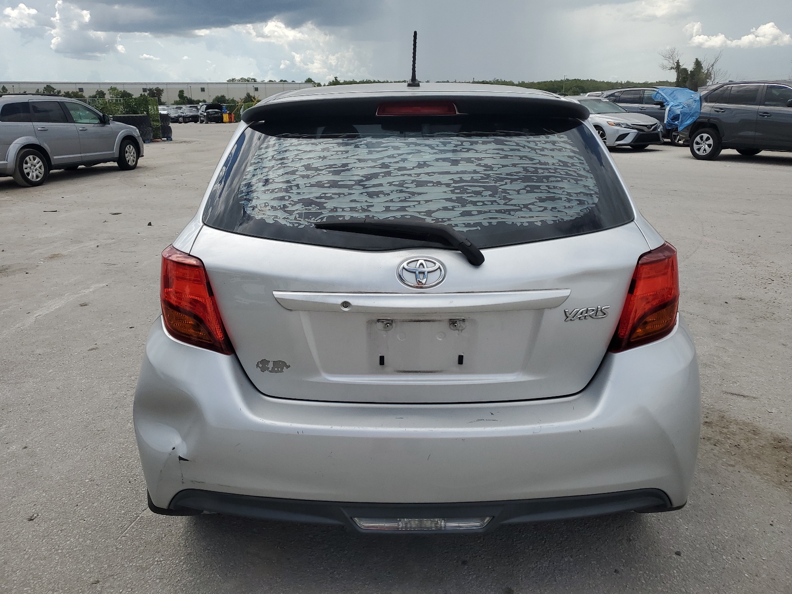 VNKJTUD3XFA028891 2015 Toyota Yaris