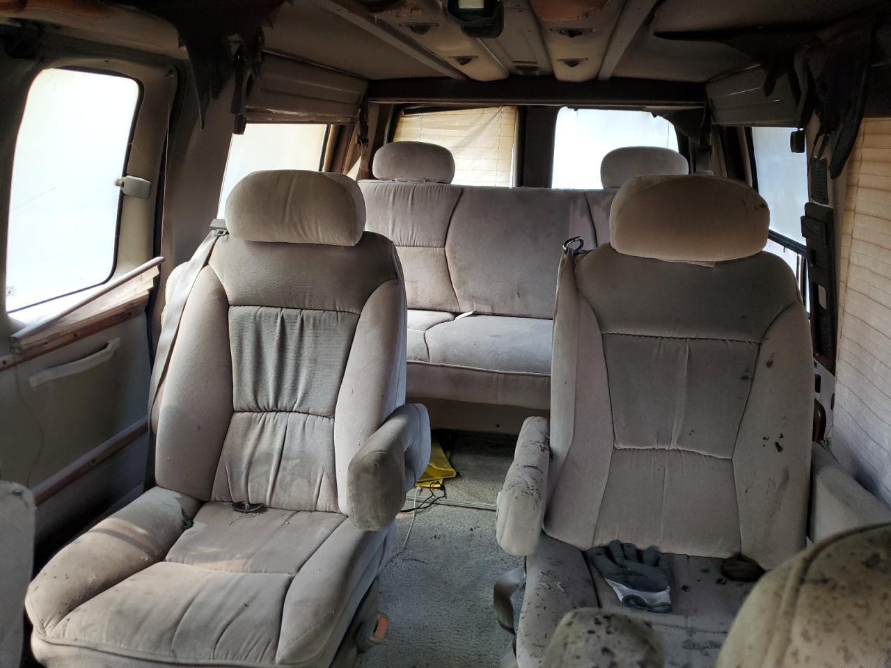 1999 Chevrolet Express G1500 VIN: 1GBFG15R0X1115547 Lot: 62629374