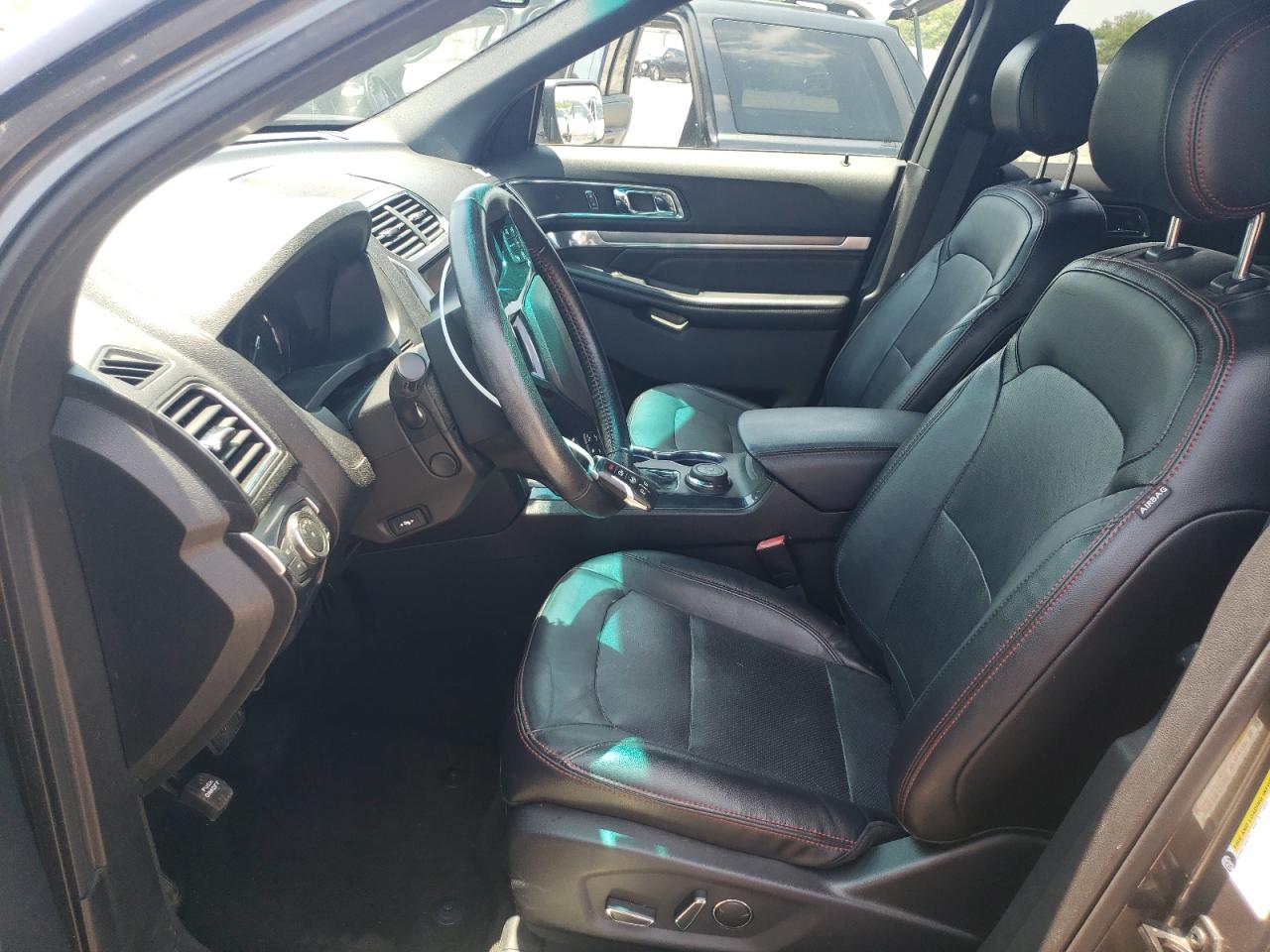 2016 Ford Explorer - Image 7