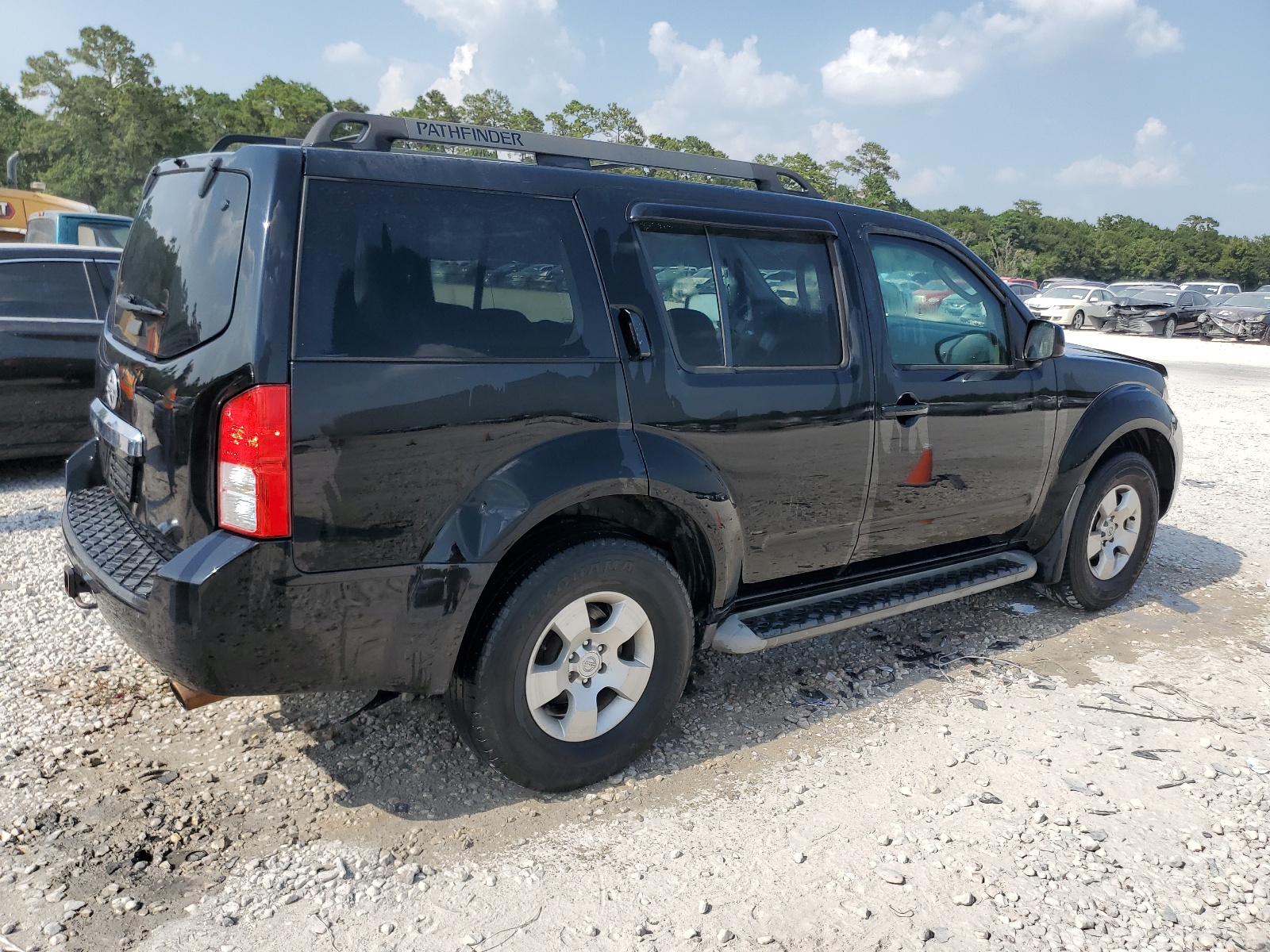 5N1AR1NB7BC627396 2011 Nissan Pathfinder S