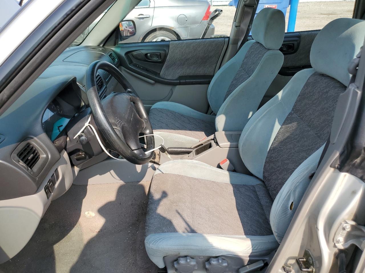 2000 Subaru Forester L VIN: JF1SF6353YH700020 Lot: 64268934