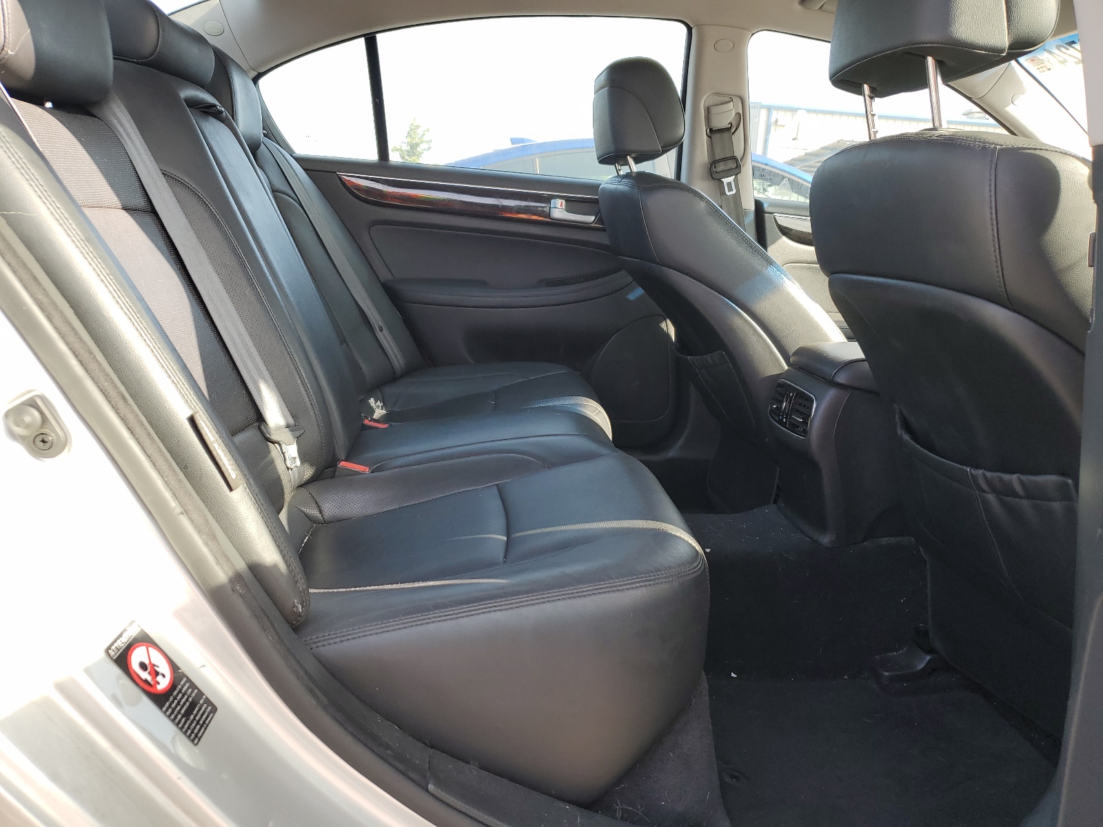 2013 Hyundai Genesis 3.8L vin: KMHGC4DD8DU247366