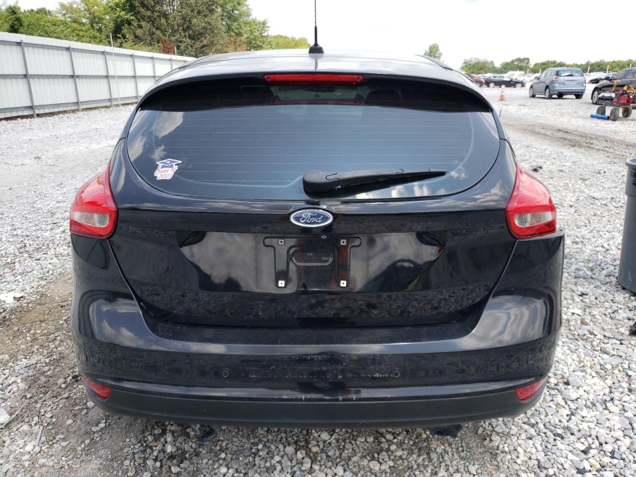 1FADP3M25HL241823 2017 Ford Focus Sel