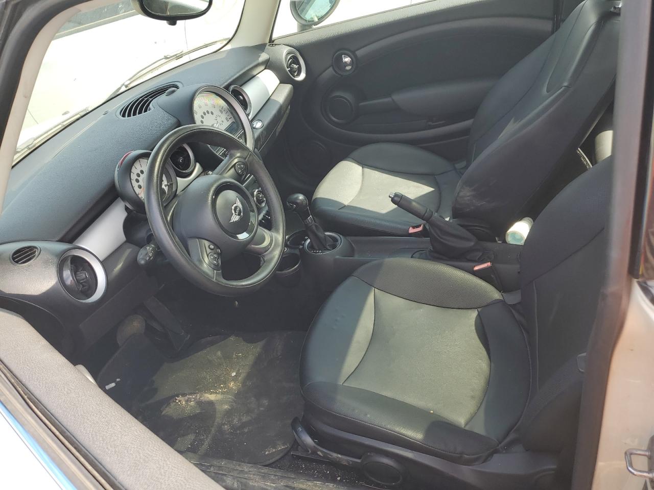 2013 Mini Cooper VIN: WMWSU3C50DT549530 Lot: 62521874