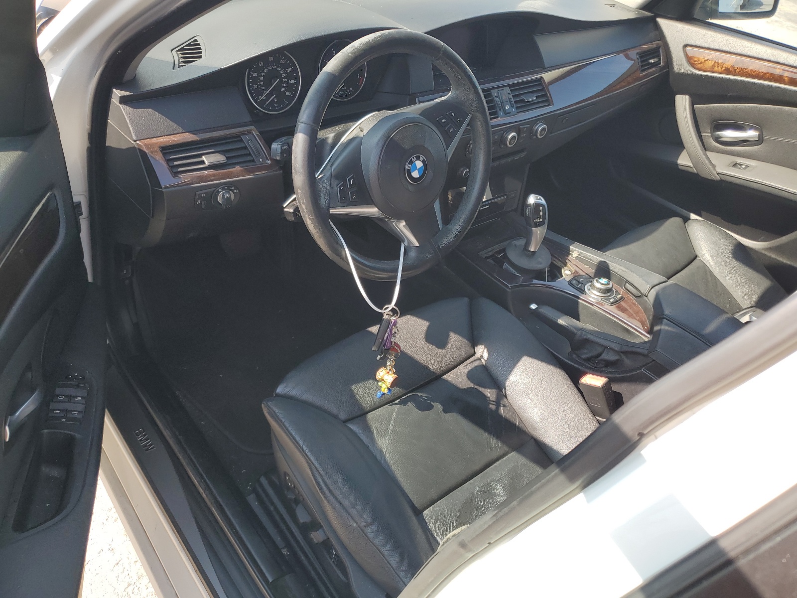 WBANU5C53AC125893 2010 BMW 528 I