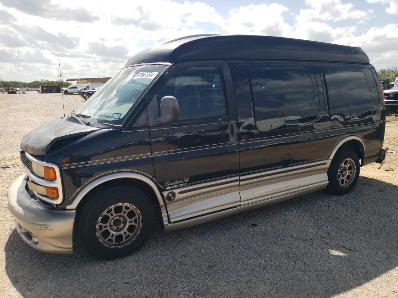 2001 Chevrolet Express - Image 1