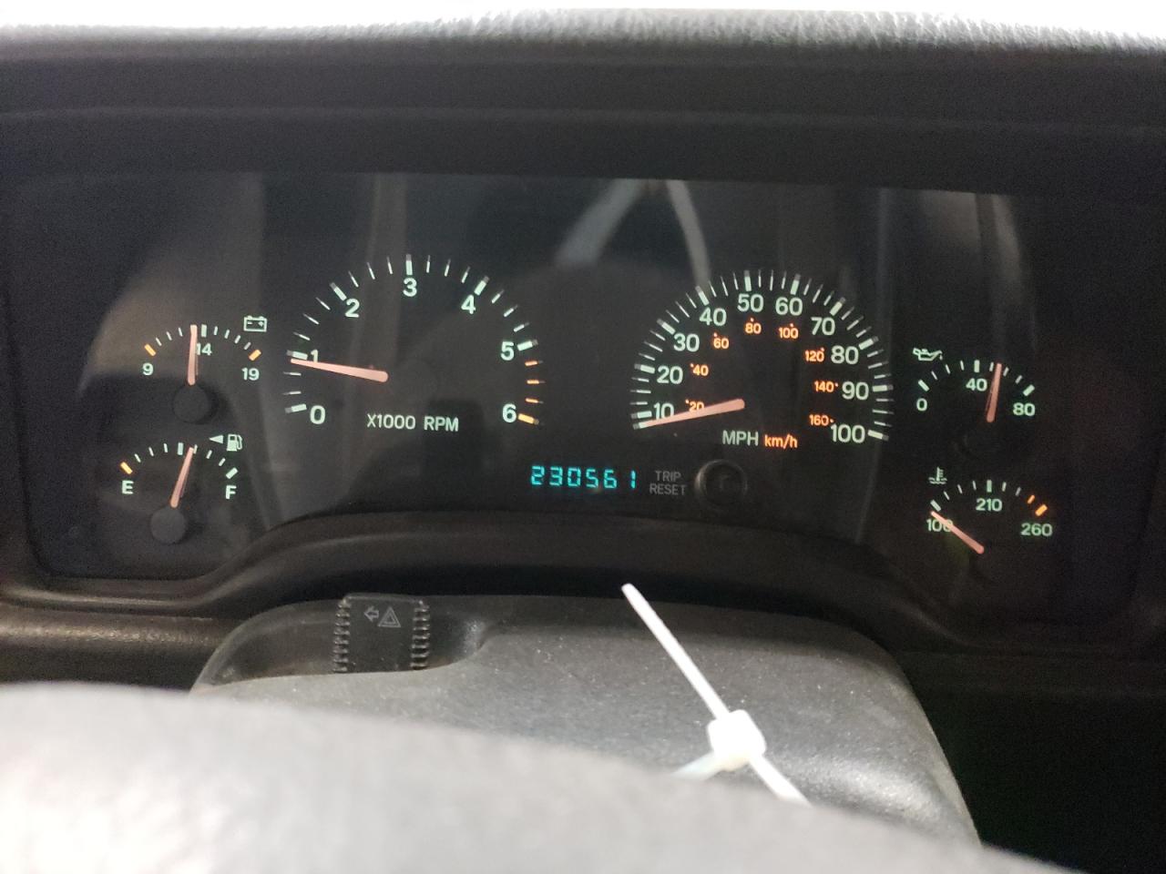 2000 Jeep Cherokee Sport VIN: 1J4FF48SXYL196751 Lot: 61466614