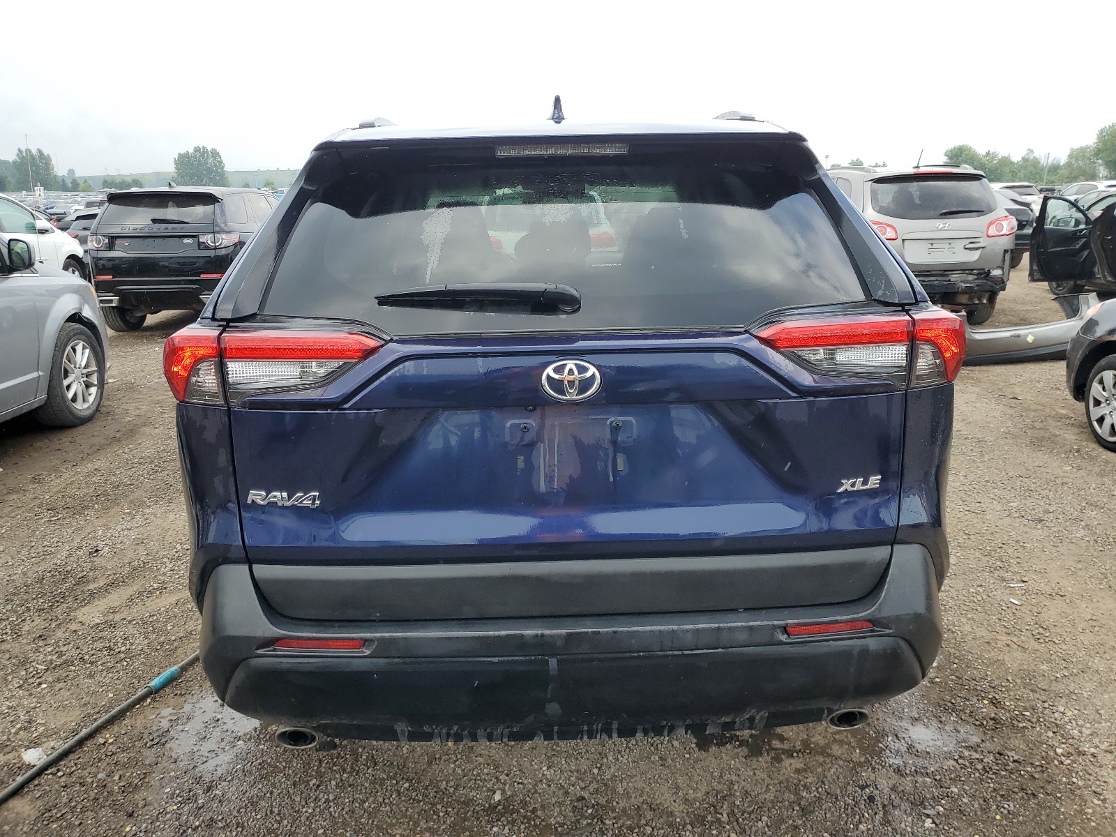 2T3W1RFV5MW183573 2021 Toyota Rav4 Xle