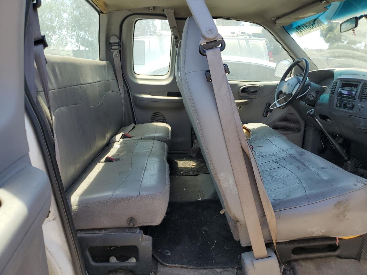 1999 Ford F150 VIN: 1FTZX1726XKC10875 Lot: 63358174