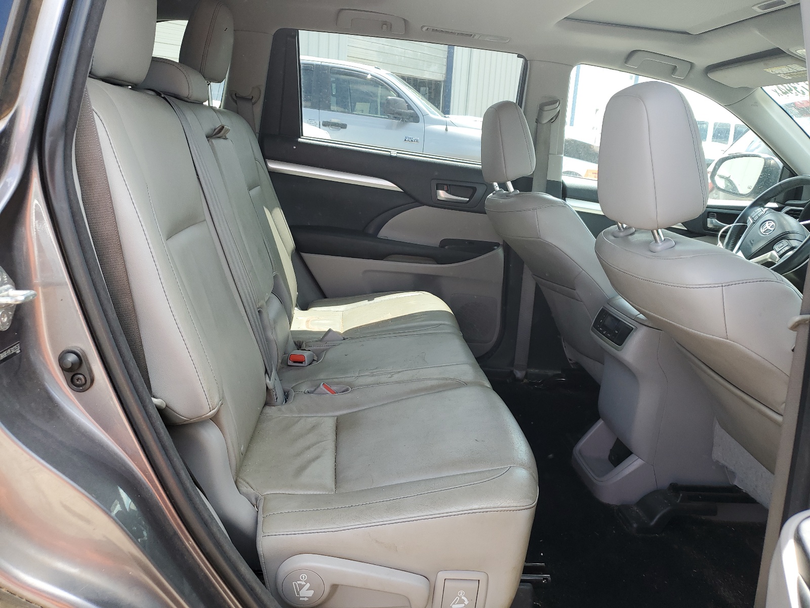 5TDKKRFH1ES023537 2014 Toyota Highlander Xle