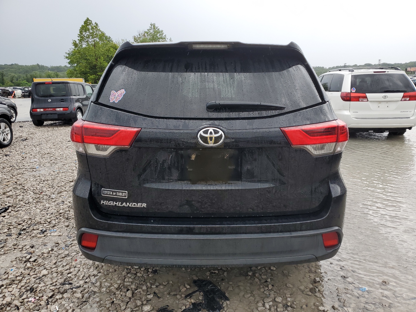 5TDZARFH7HS027551 2017 Toyota Highlander Le