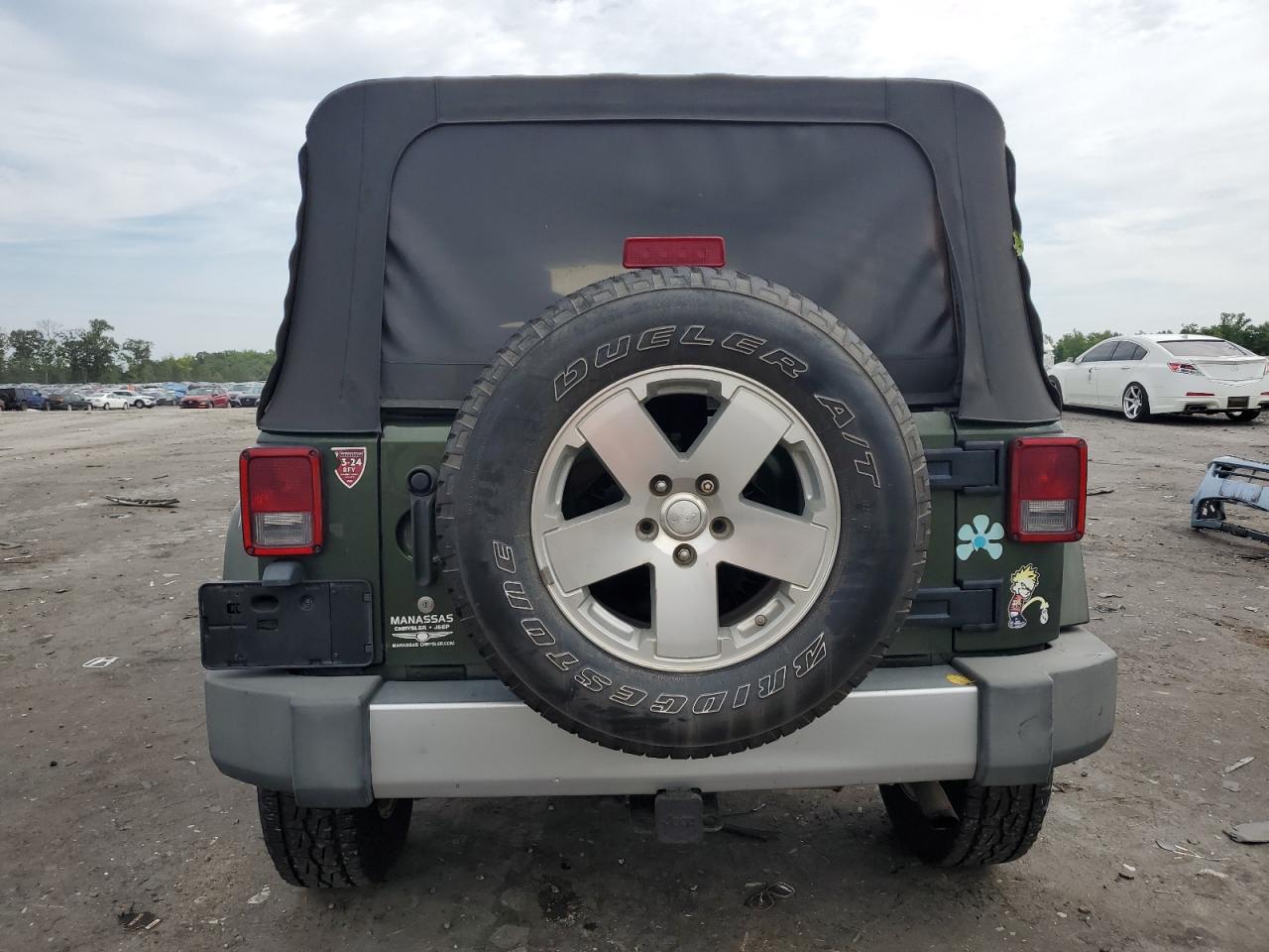 2008 Jeep Wrangler Unlimited Sahara VIN: 1J8GA59118L586358 Lot: 64089124