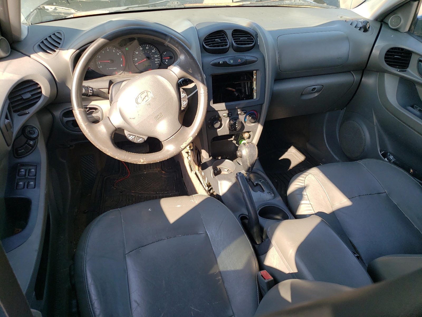 KM8SC83D91U015311 2001 Hyundai Santa Fe Gls