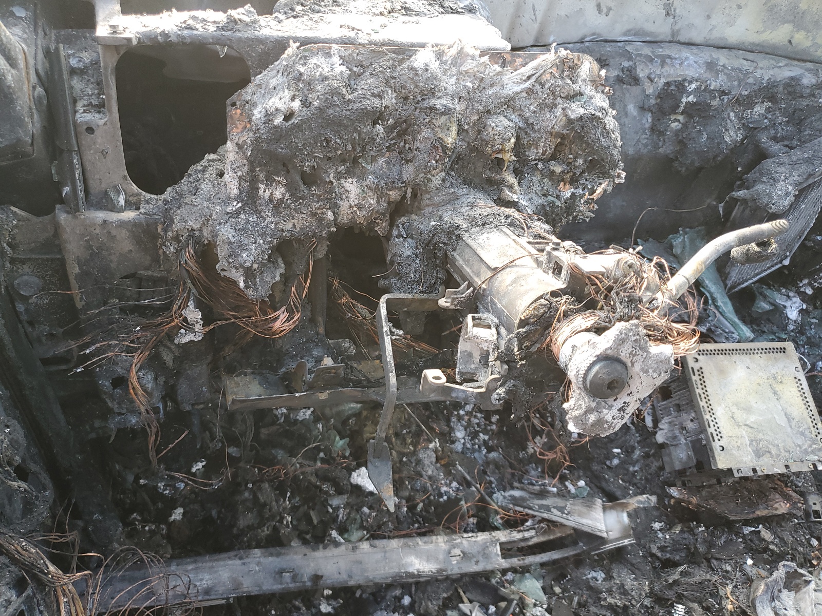 1FMFU16L44LA79579 2004 Ford Expedition Xlt