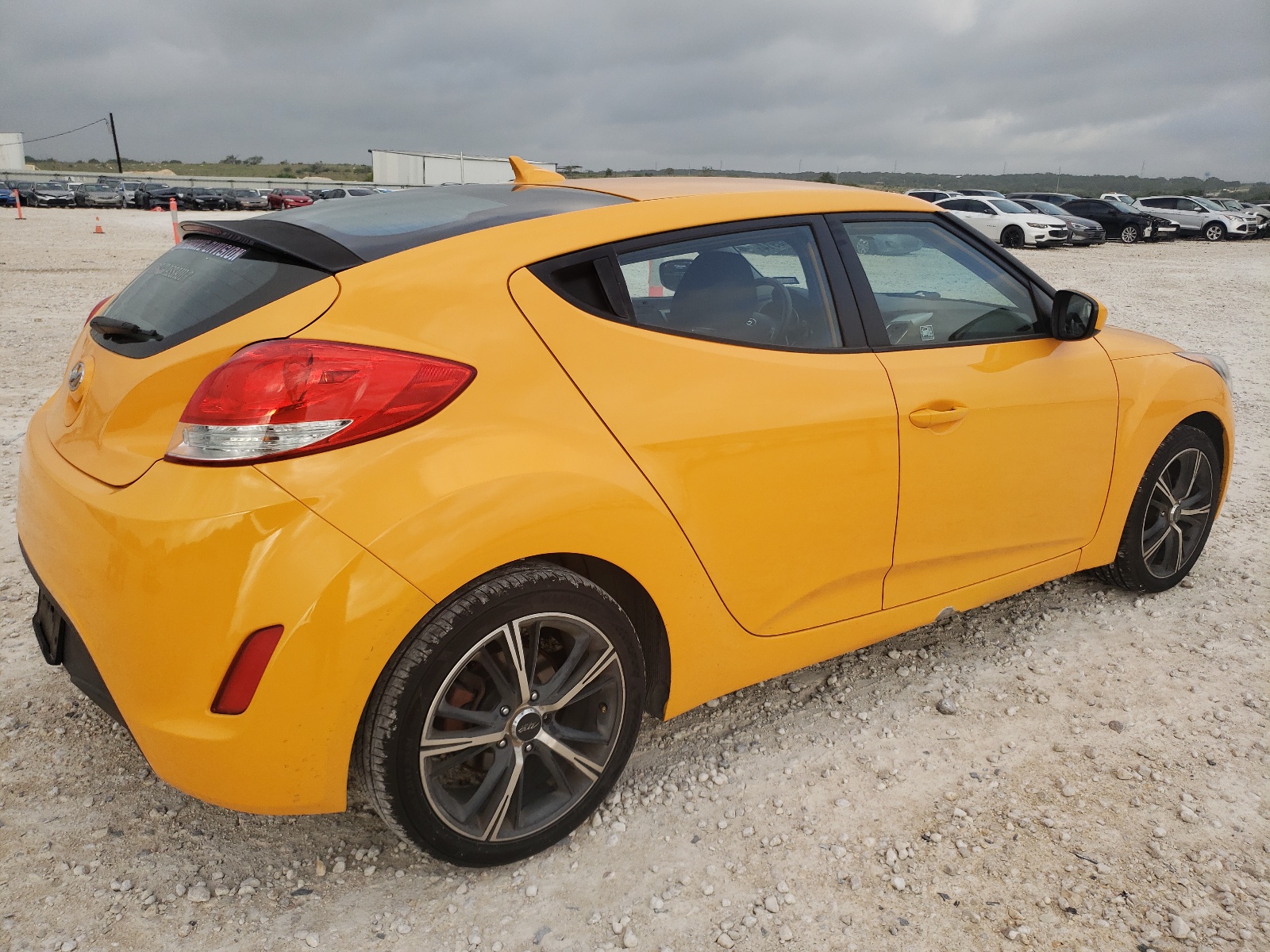 2013 Hyundai Veloster vin: KMHTC6AD9DU157965