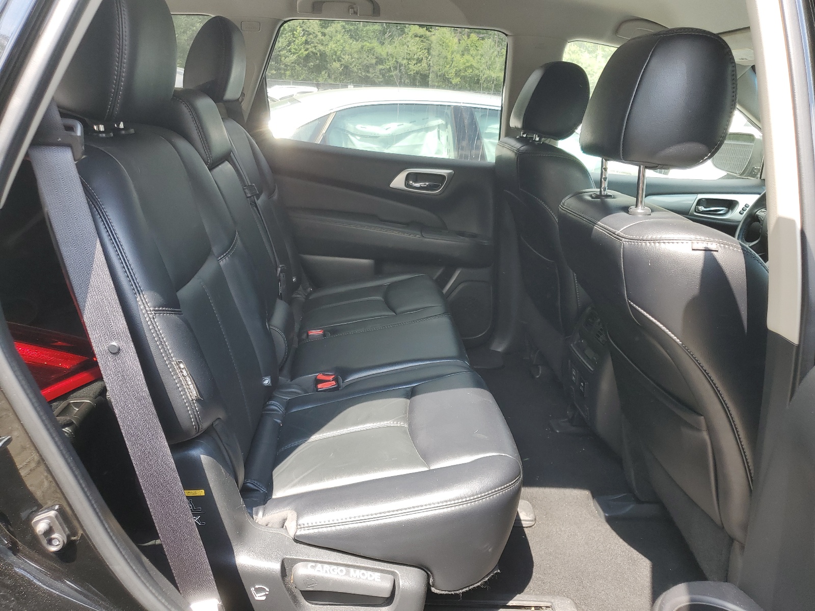 5N1DR2MM7JC607685 2018 Nissan Pathfinder S