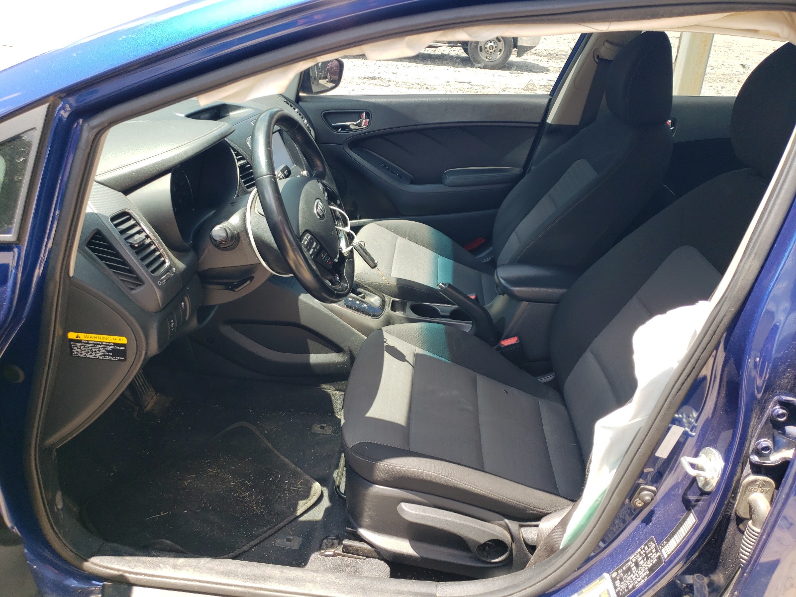 3KPFL4A78HE098850 2017 Kia Forte Lx