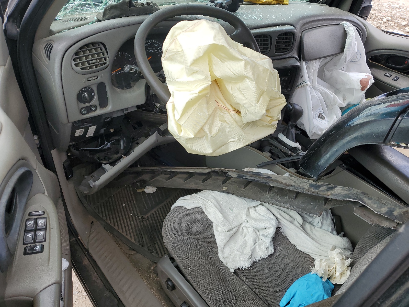 1GNDT13S842381481 2004 Chevrolet Trailblazer Ls