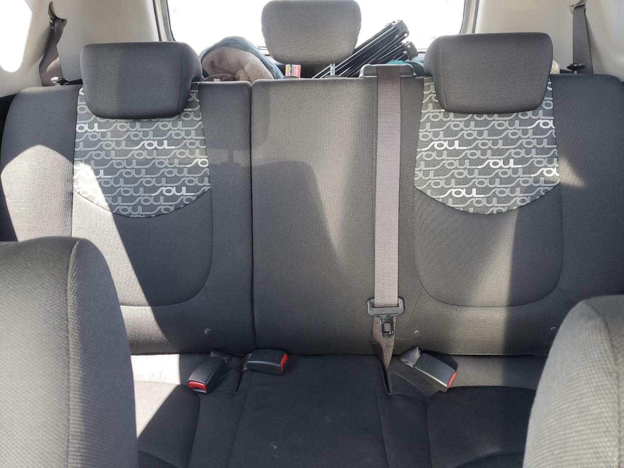 2010 Kia Soul + VIN: KNDJT2A24A7113935 Lot: 61489814