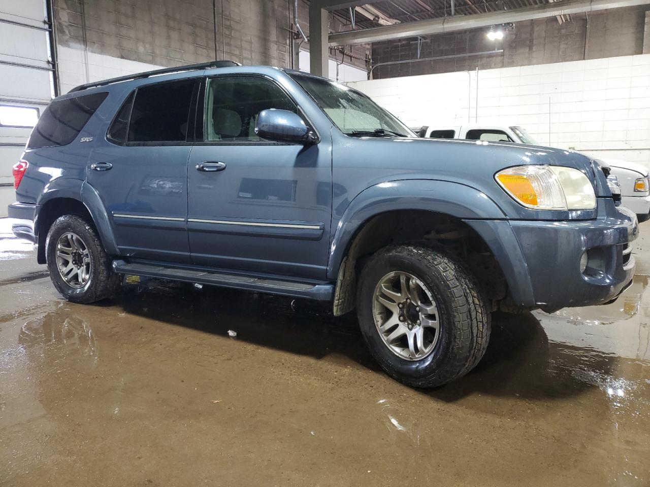 2005 Toyota Sequoia Sr5 VIN: 5TDBT44A35S256129 Lot: 65389764