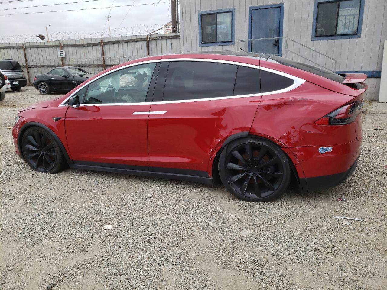 2021 Tesla Model X vin: 5YJXCBE24MF324376