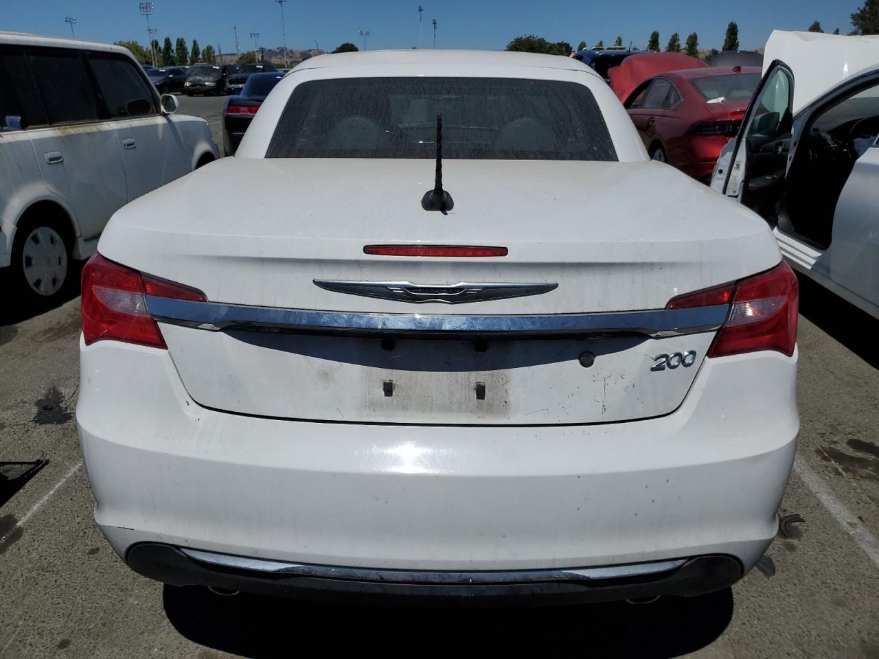 2011 Chrysler 200 Limited VIN: 1C3BC7EG5BN554725 Lot: 63813934