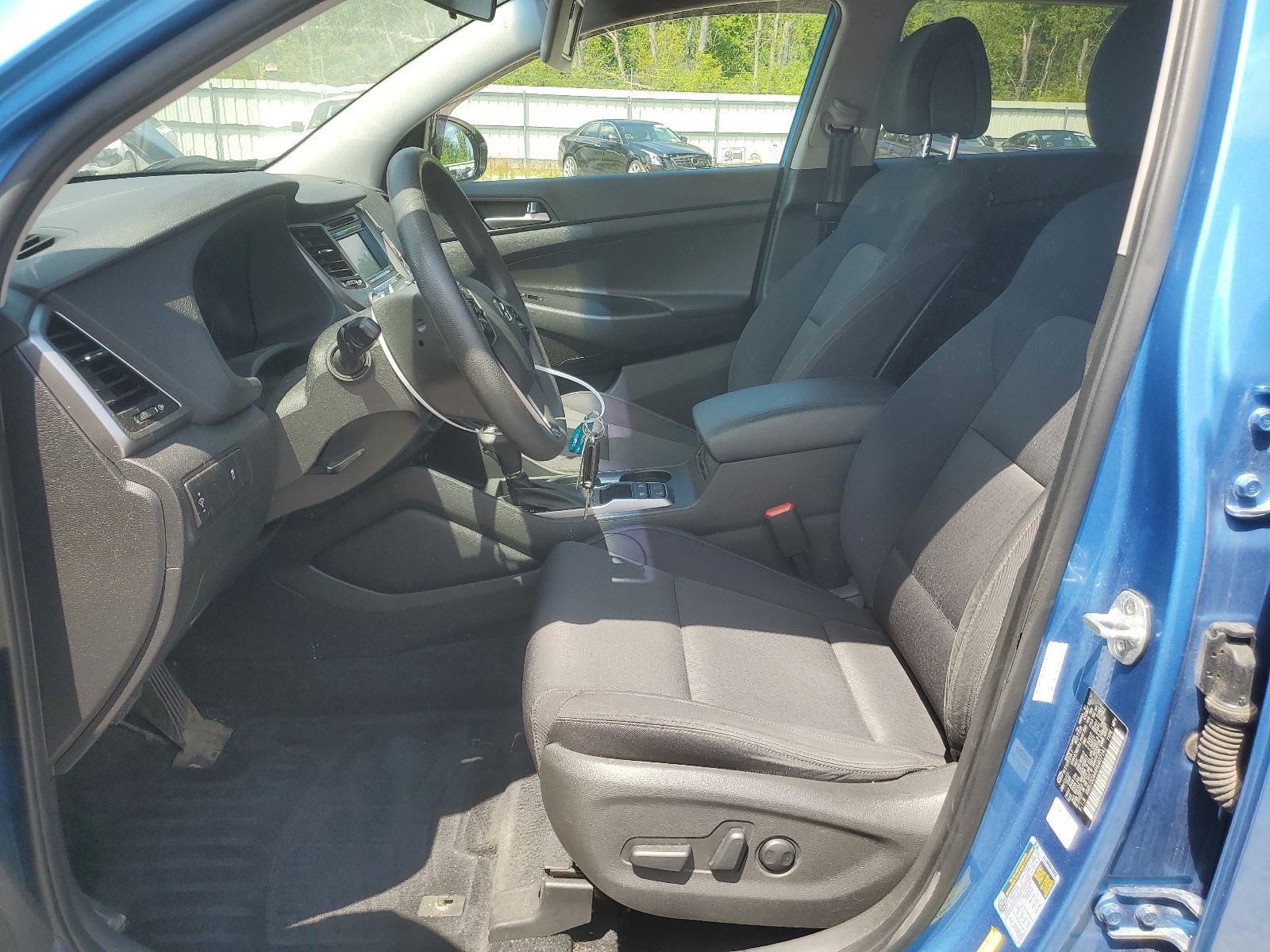 KM8J3CA44HU407141 2017 Hyundai Tucson Limited