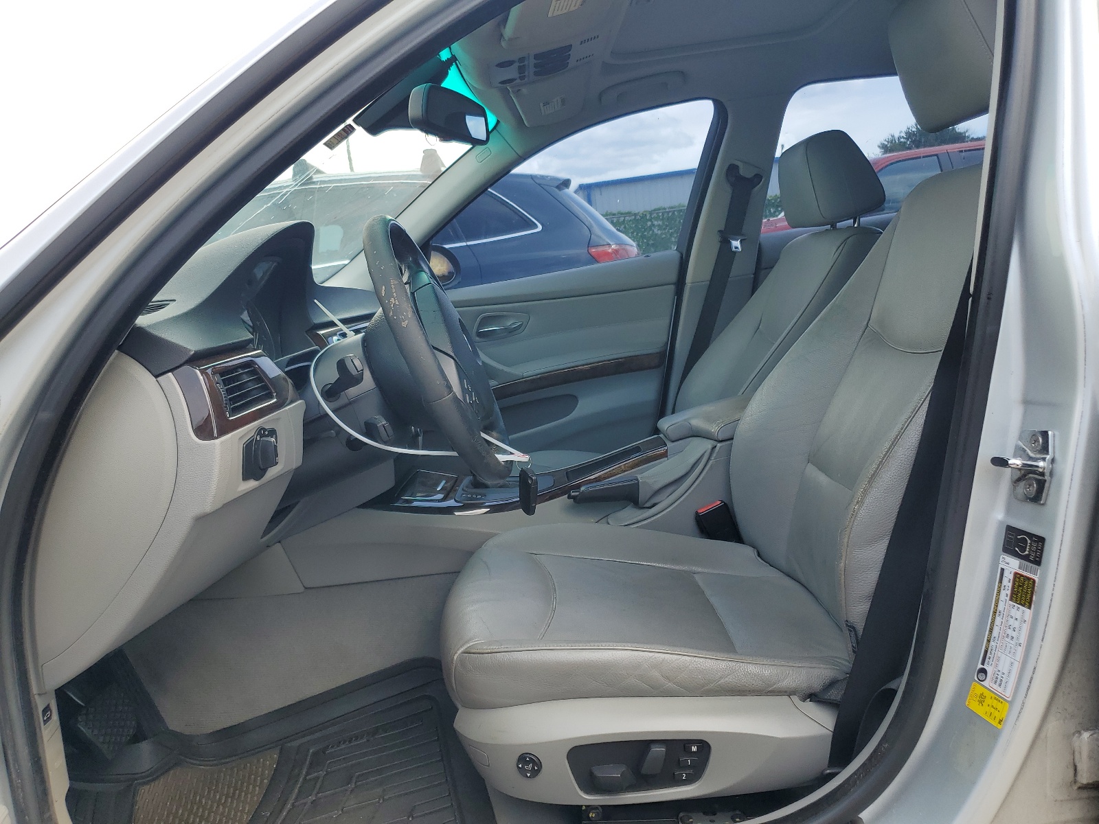 WBAVA37557NL10726 2007 BMW 328 I