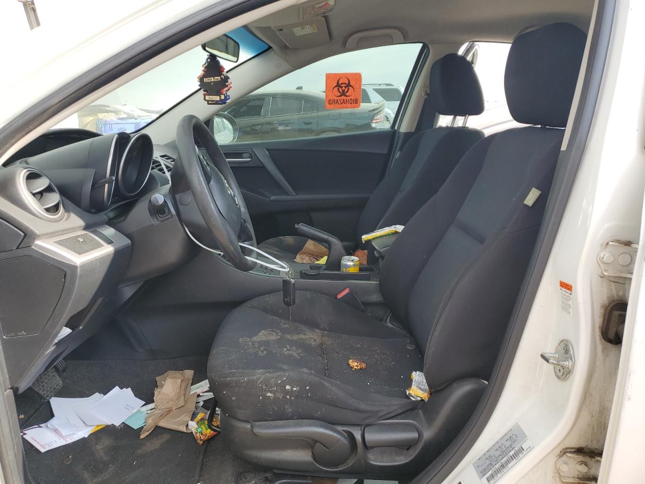 2011 Mazda 3 I VIN: JM1BL1VF6B1411886 Lot: 64042504