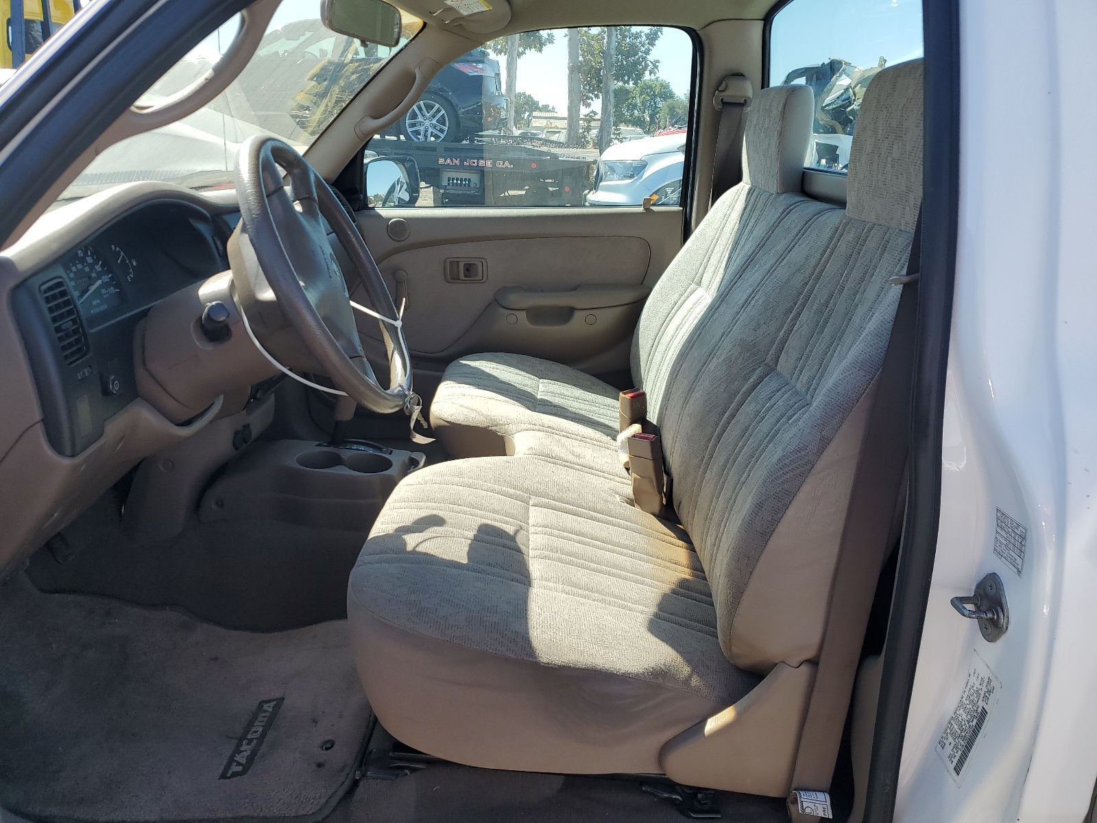 5TENL42N52Z125558 2002 Toyota Tacoma