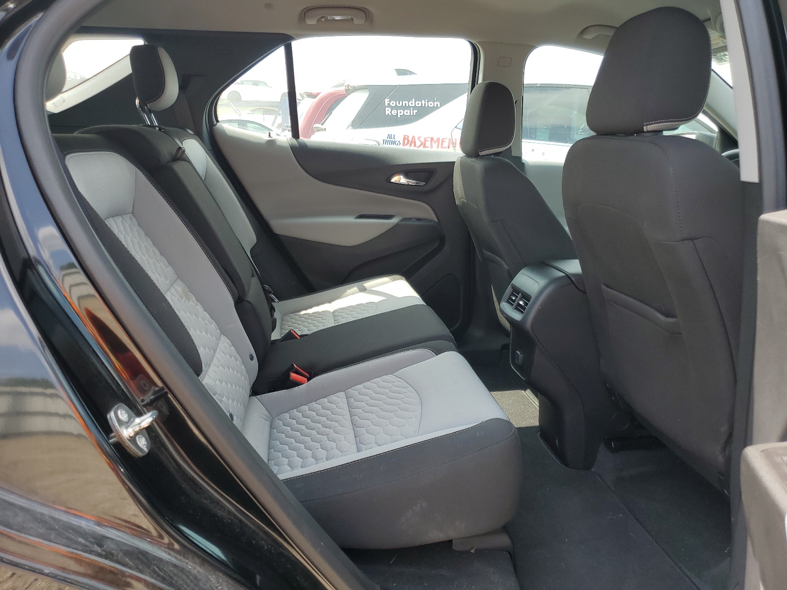 2GNAXREV4J6317840 2018 Chevrolet Equinox Ls