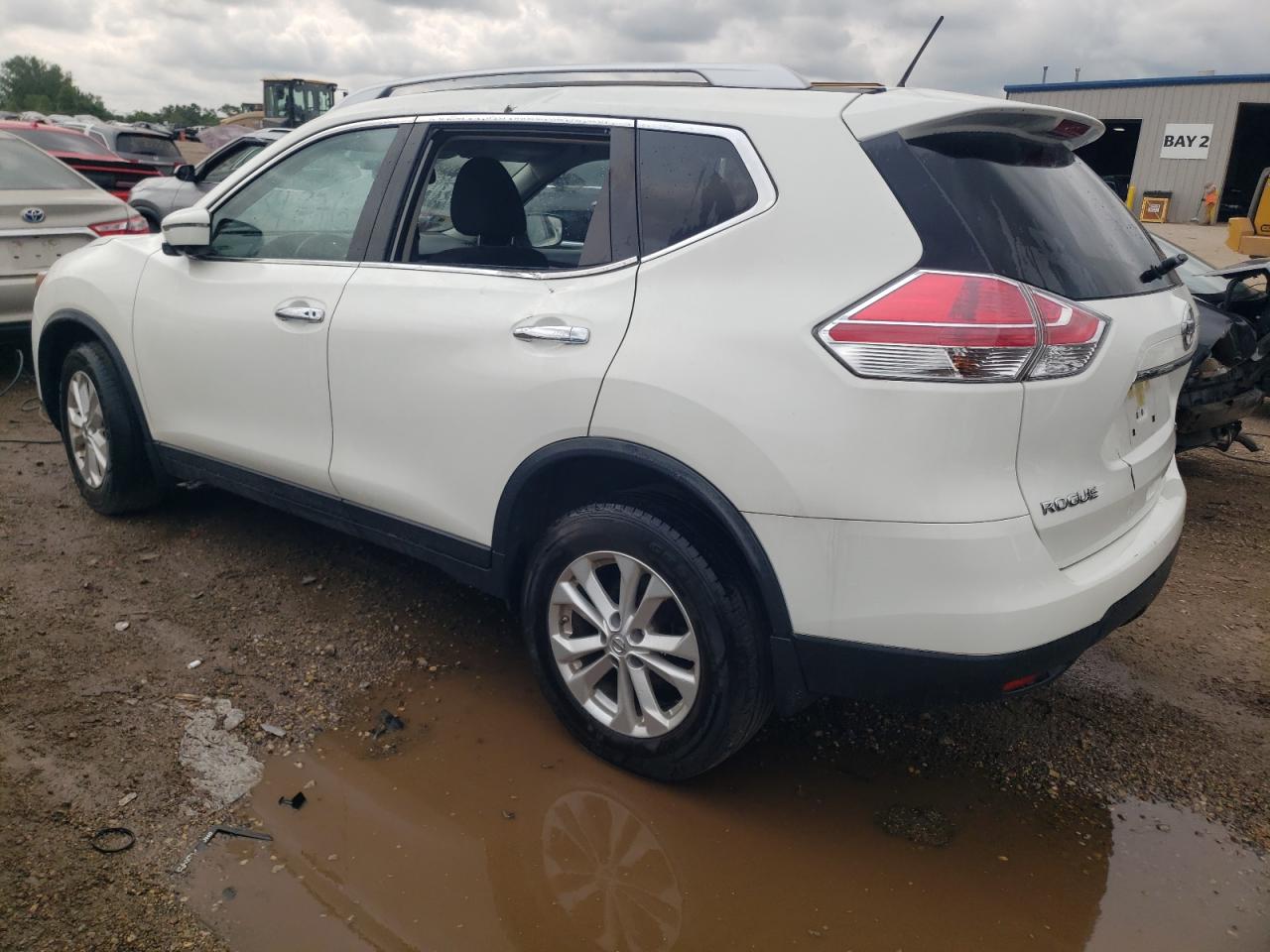 JN8AT2MV9GW139276 2016 NISSAN ROGUE - Image 2