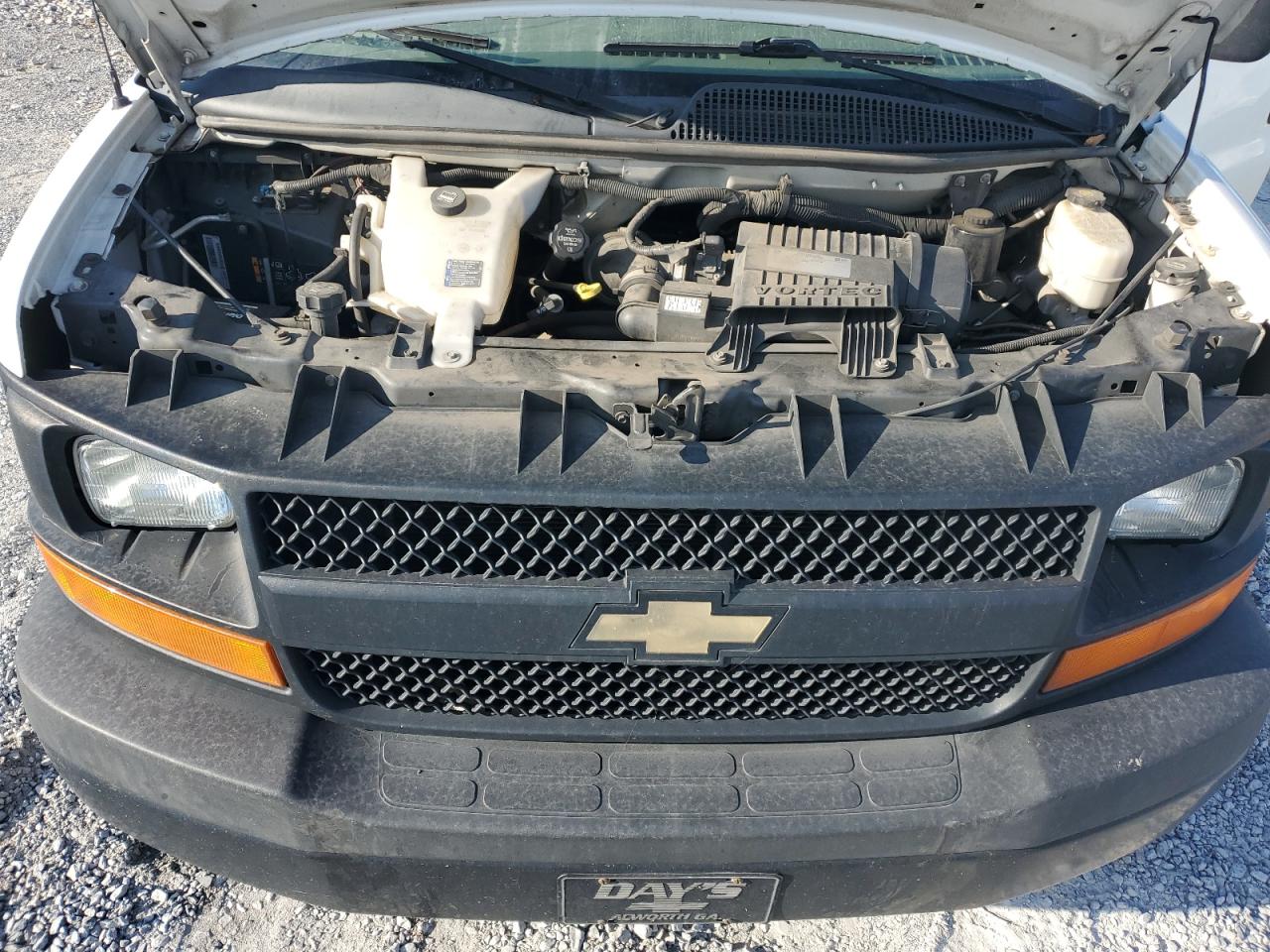 2017 Chevrolet Express G2500 VIN: 1GCWGAFF2H1351330 Lot: 61818154