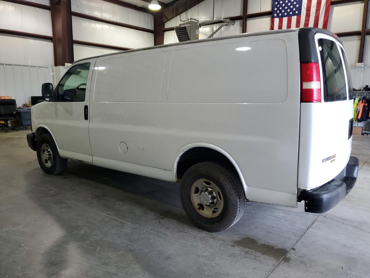 2013 Chevrolet Express - Image 2