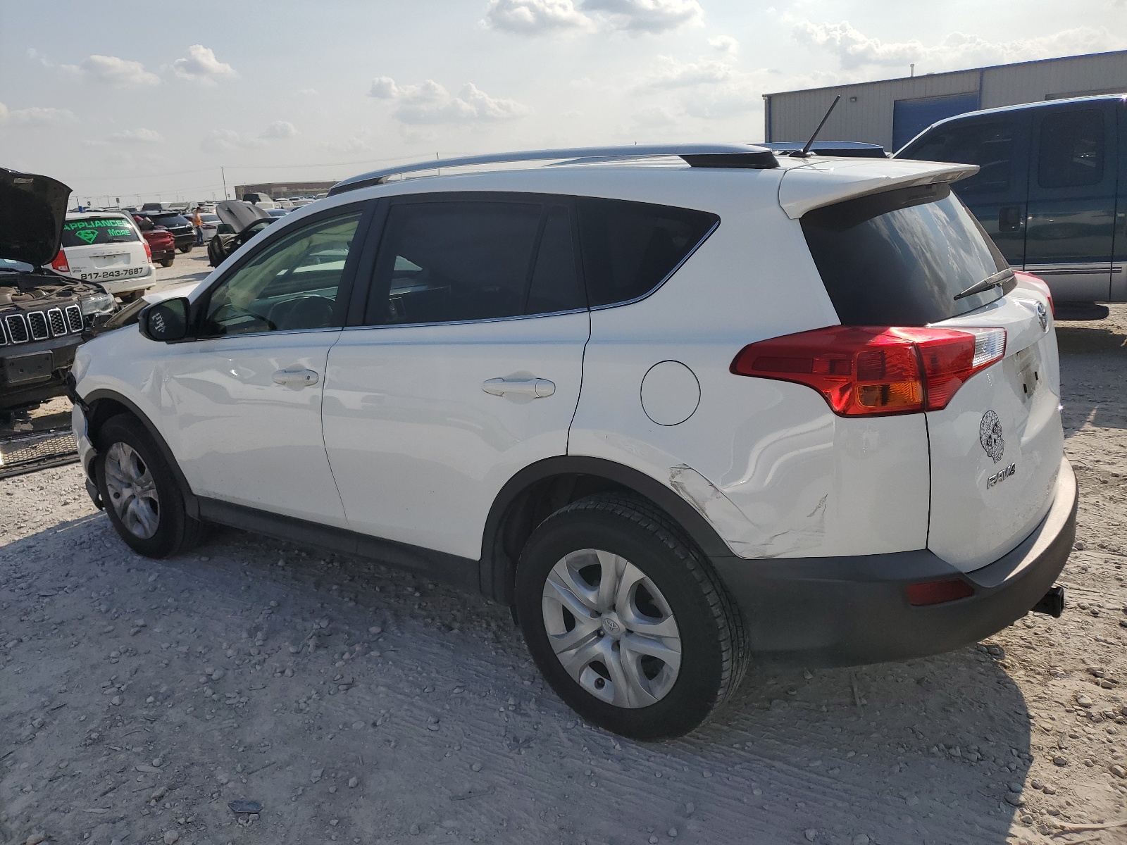 2015 Toyota Rav4 Le vin: JTMBFREV7FJ033130