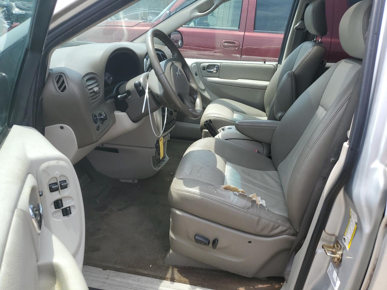 2005 Chrysler Town & Country Touring VIN: 2C4GP54L05R383916 Lot: 63061964