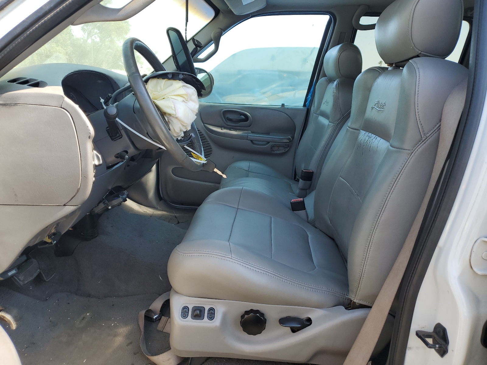 1FTRW08L21KB34695 2001 Ford F150 Supercrew