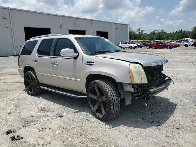 2007 Cadillac Escalade Luxury VIN: 1GYEC63867R304001 Lot: 63420384