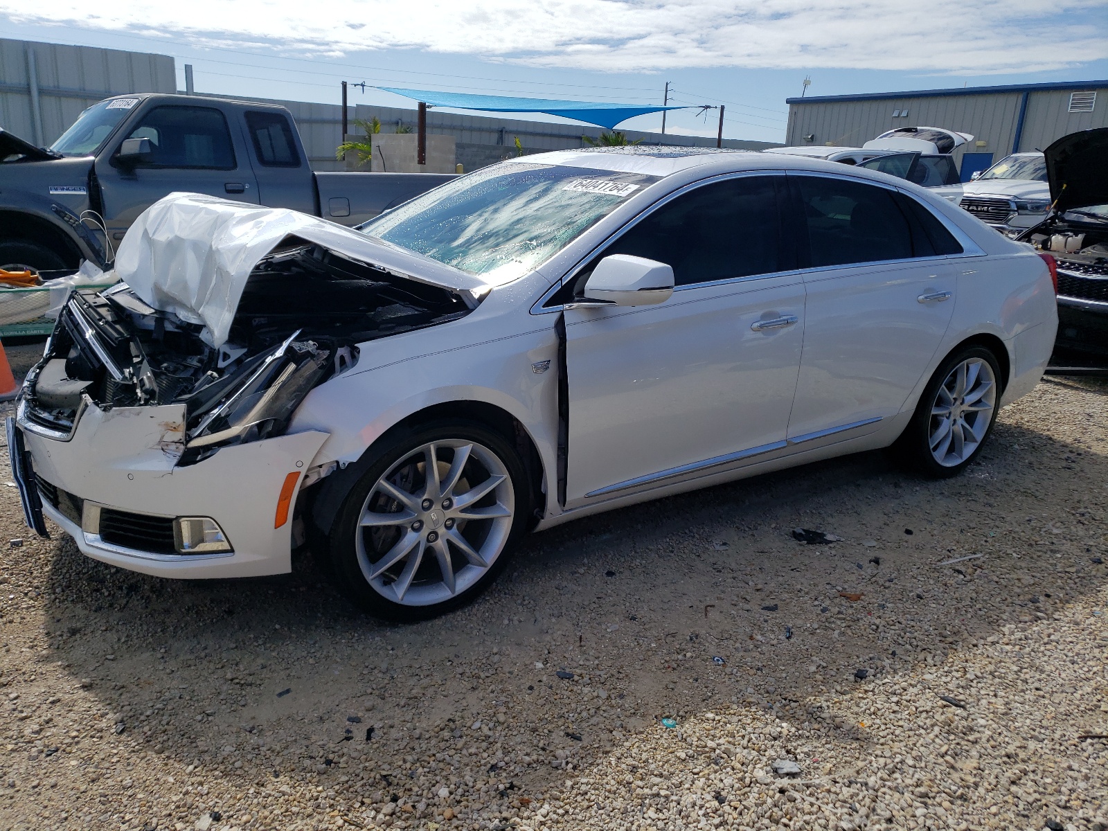 2019 Cadillac Xts Premium Luxury vin: 2G61P5S32K9158291