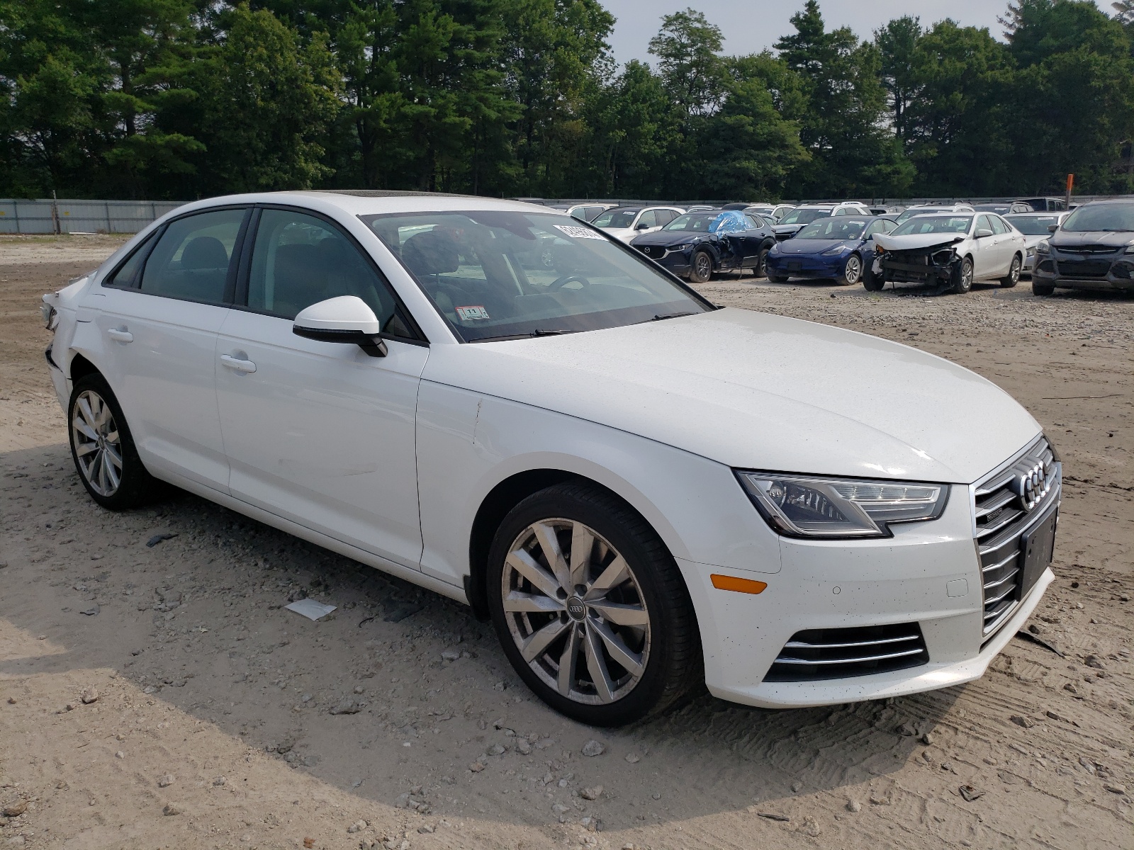 2017 Audi A4 Premium vin: WAUANAF48HN005951