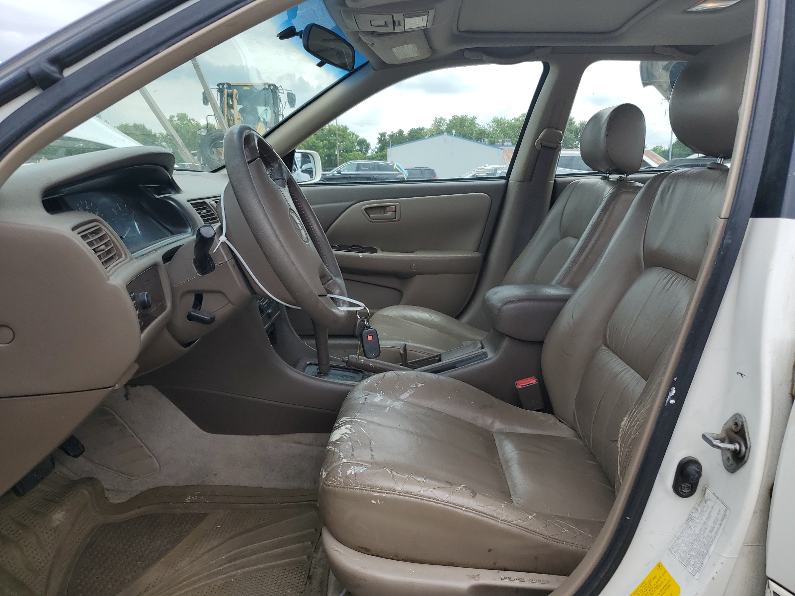 JT2BG28KXY0410069 2000 Toyota Camry Le