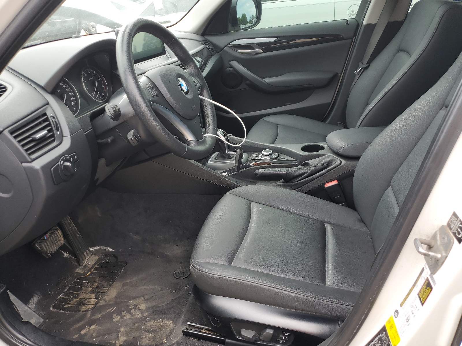 WBAVL1C50CVR78674 2012 BMW X1 xDrive28I