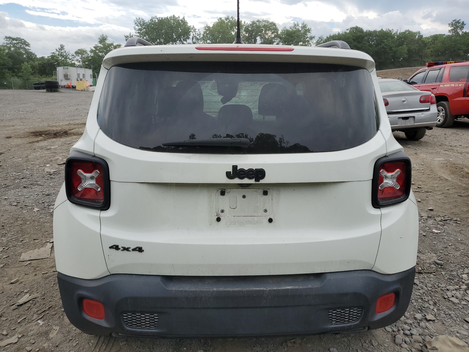 ZACCJBBB2HPG00688 2017 Jeep Renegade Latitude