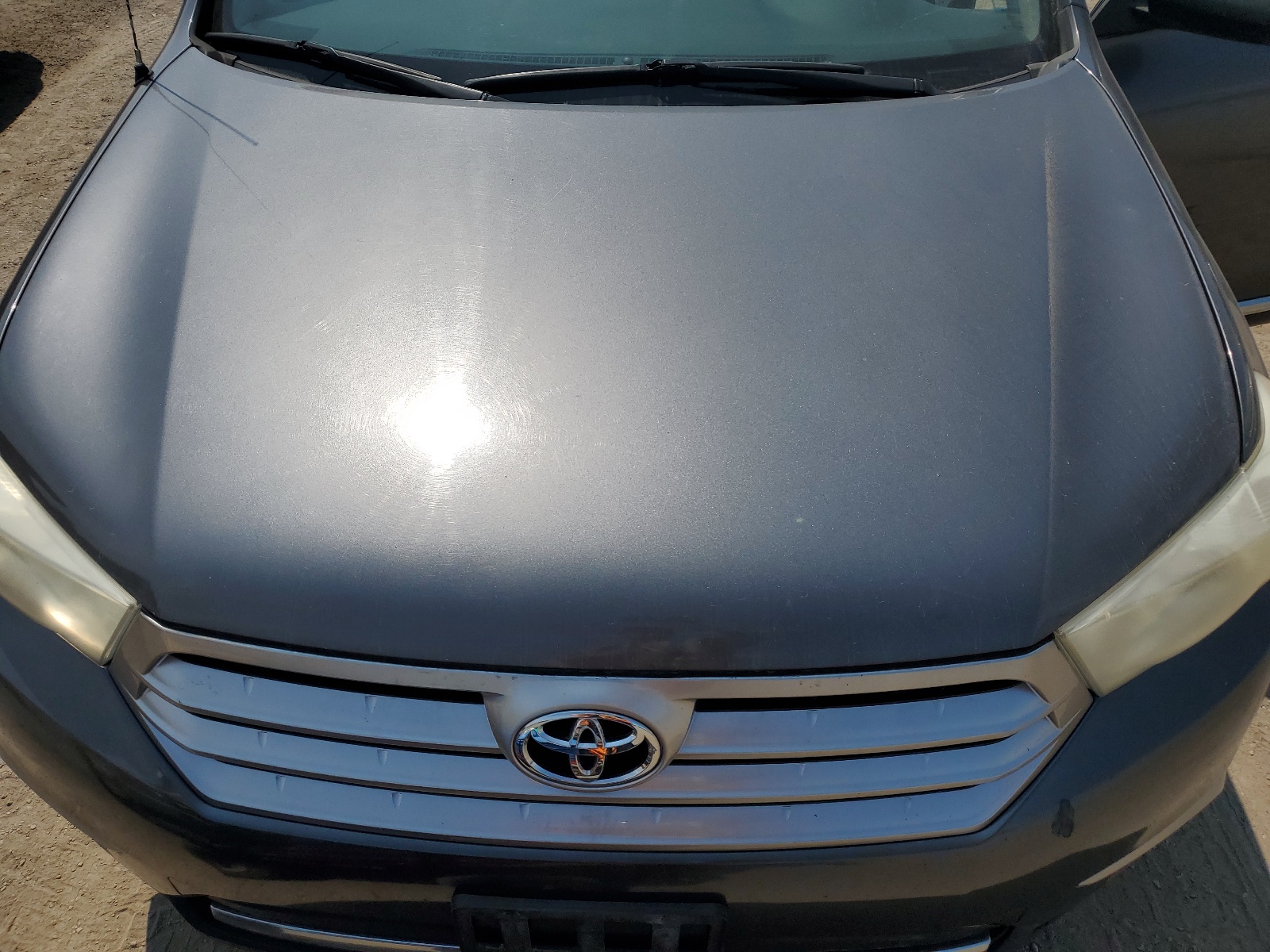 5TDZA3EH4BS008218 2011 Toyota Highlander Base