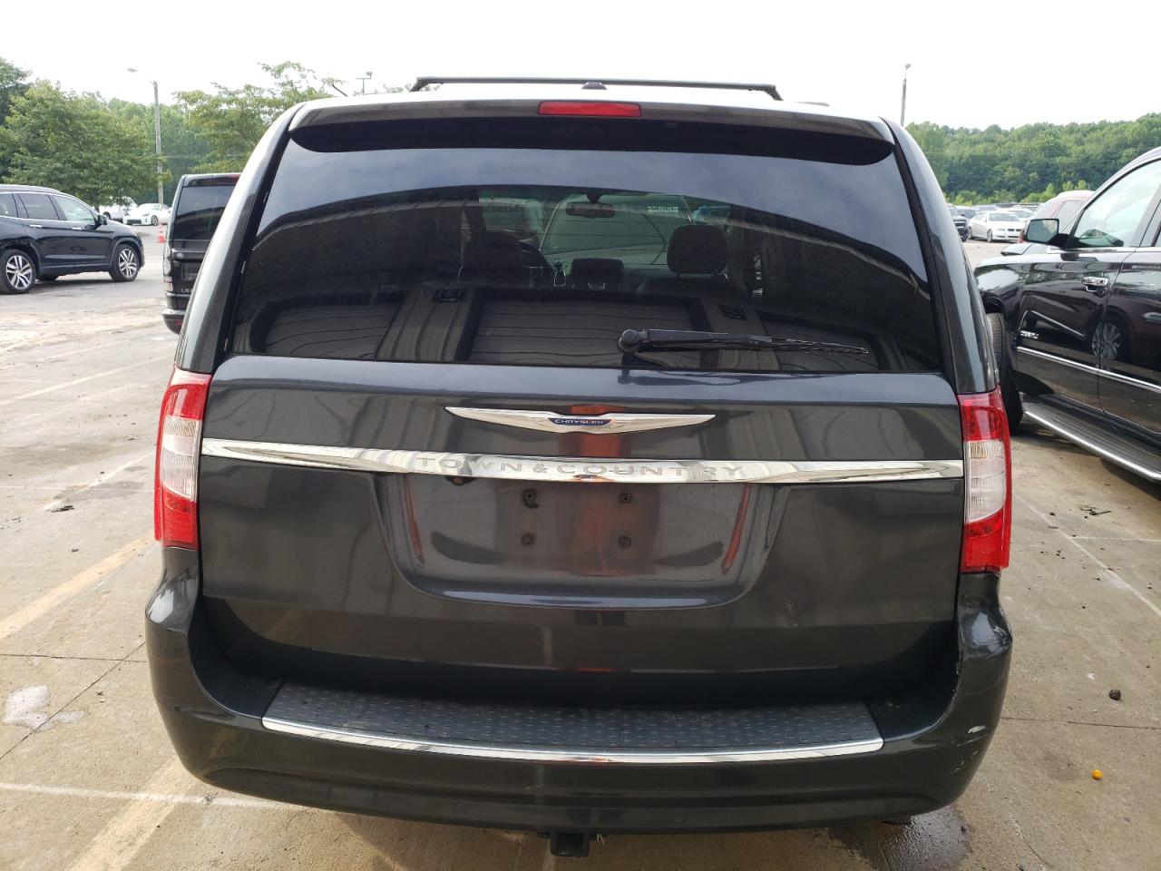 2011 Chrysler Town & Country Touring L VIN: 2A4RR8DG0BR677328 Lot: 62893384